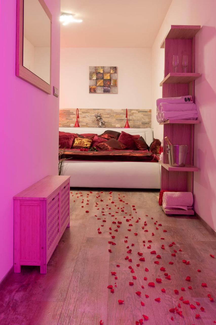 Romanticky Wellness Suite Hotel Heinz Dobris Exterior foto